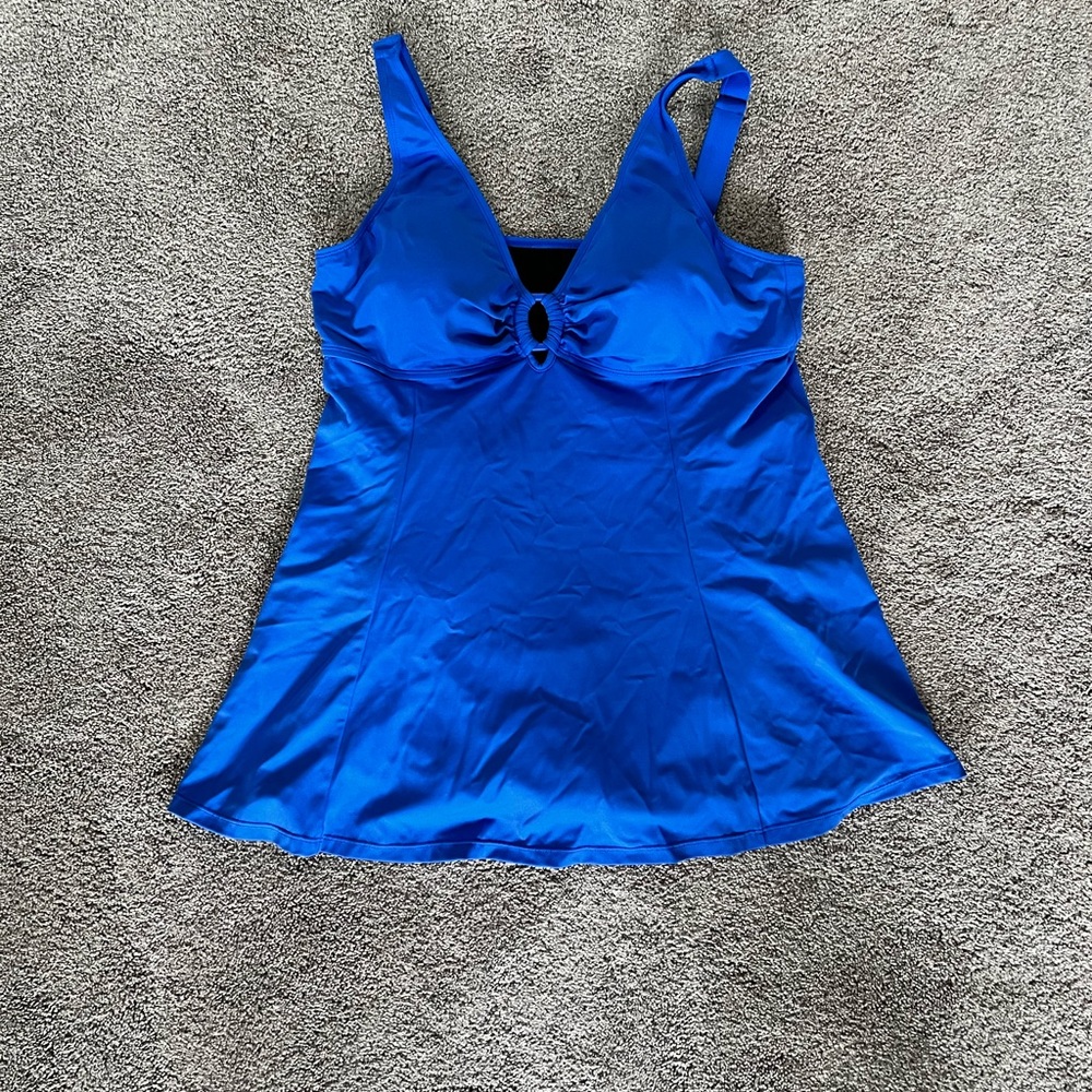 Stylish Blue Women's One-Piece Swimsuit